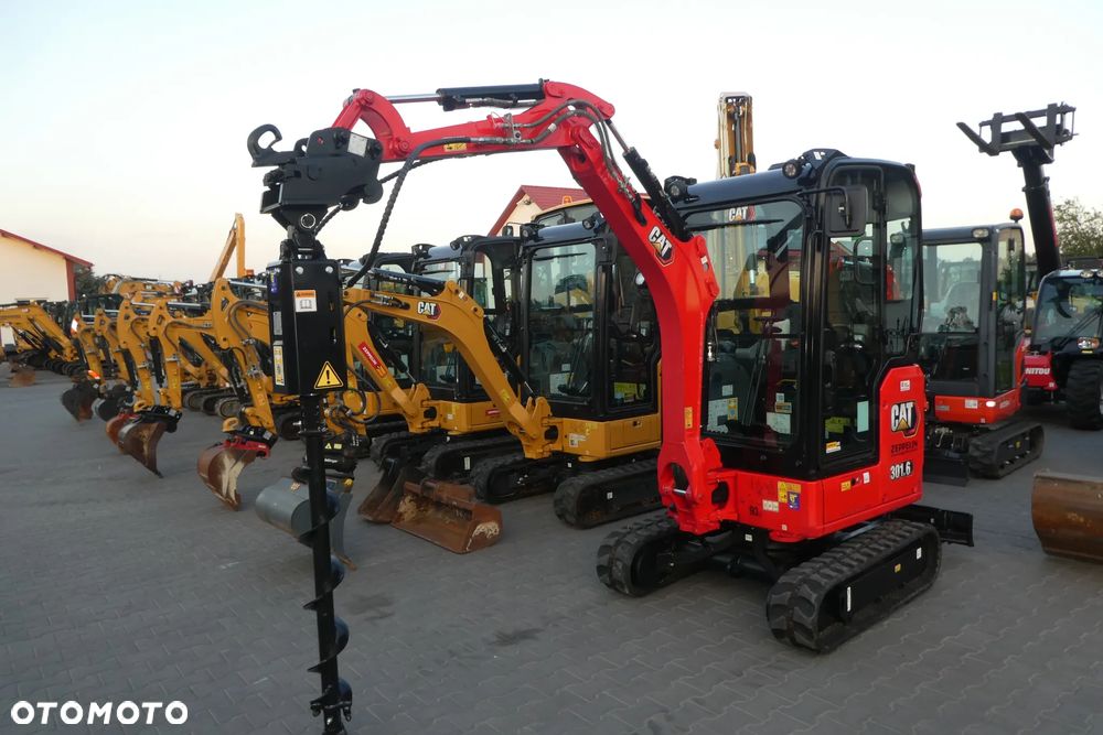 Caterpillar 301,6 Z NIEMIEC Z WIERTNICĄ - 27