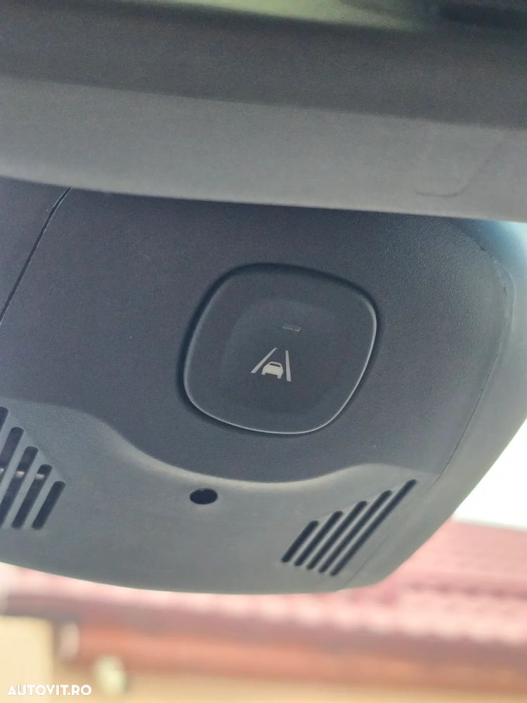 Renault Megane ENERGY dCi 110 EDC BOSE EDITION - 17