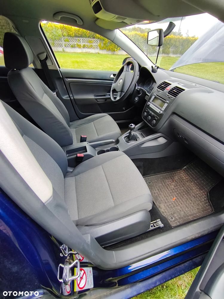 Volkswagen Golf - 30