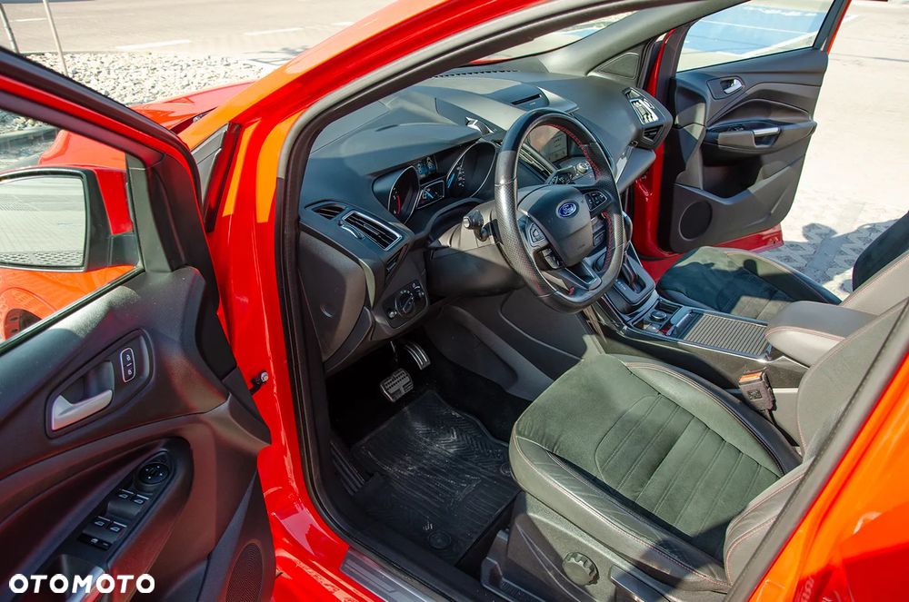 Ford Kuga 2.0 TDCi AWD ST-Line - 16
