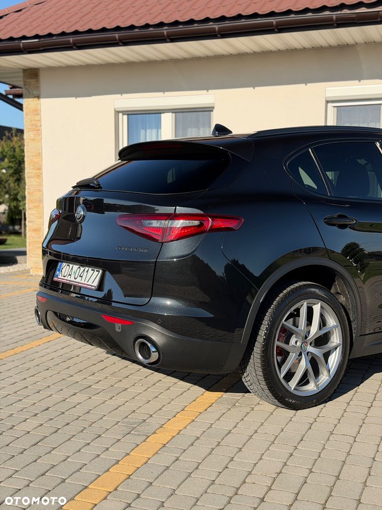 Alfa Romeo Stelvio 2.0 Turbo Veloce TI Q4 - 8