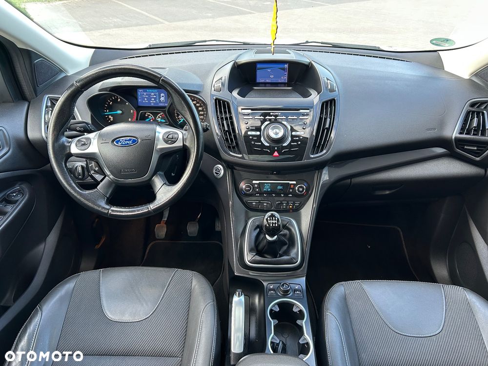 Ford Kuga 2.0 TDCi 4WD Titanium - 38