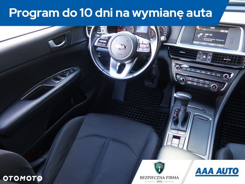Kia Optima - 8