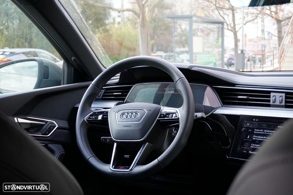 Audi Q8 e-Tron Sportback 55 quattro S line - 9