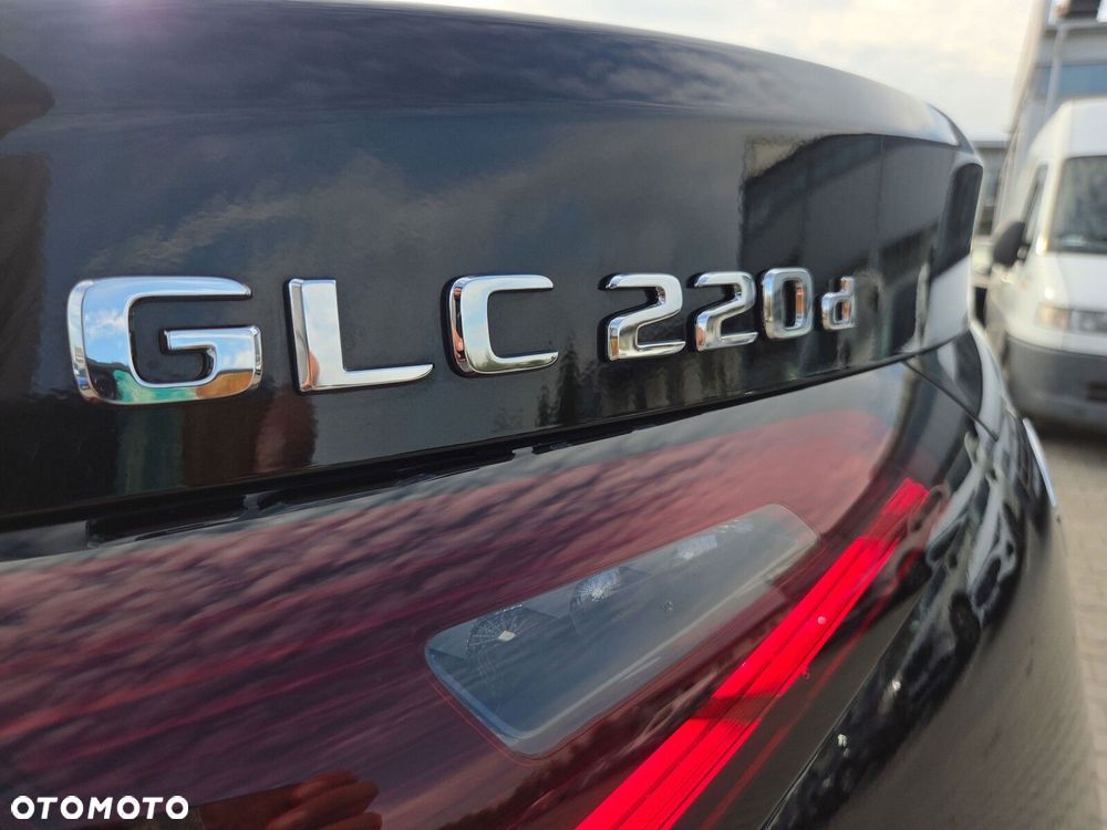 Mercedes-Benz GLC - 22