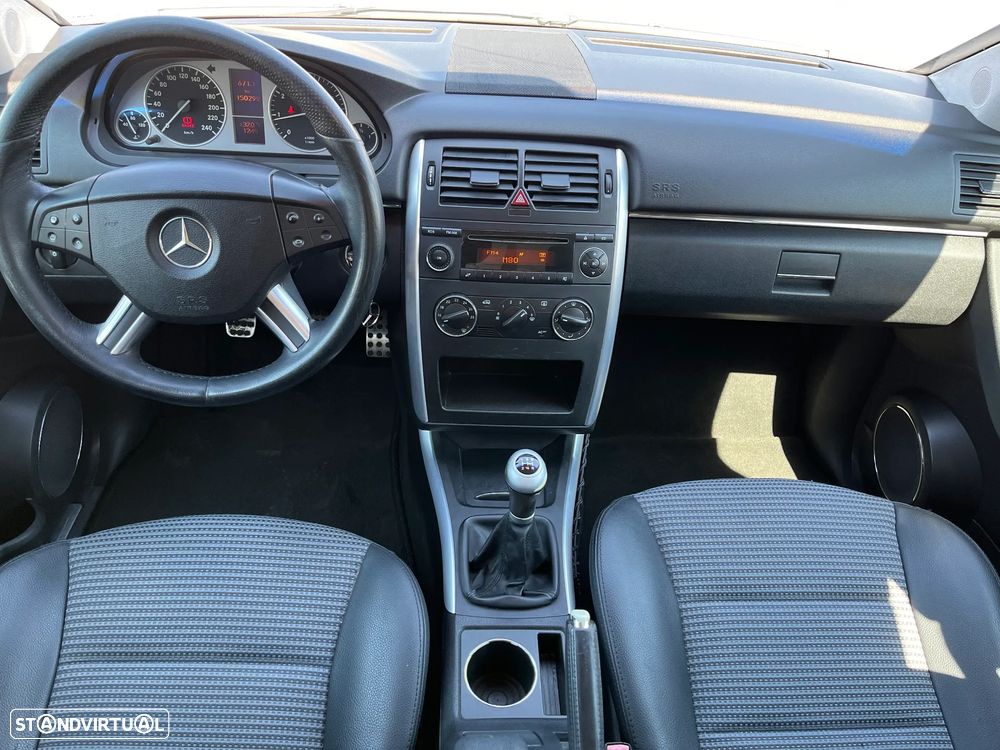 Mercedes-Benz B 150 Standard - 12