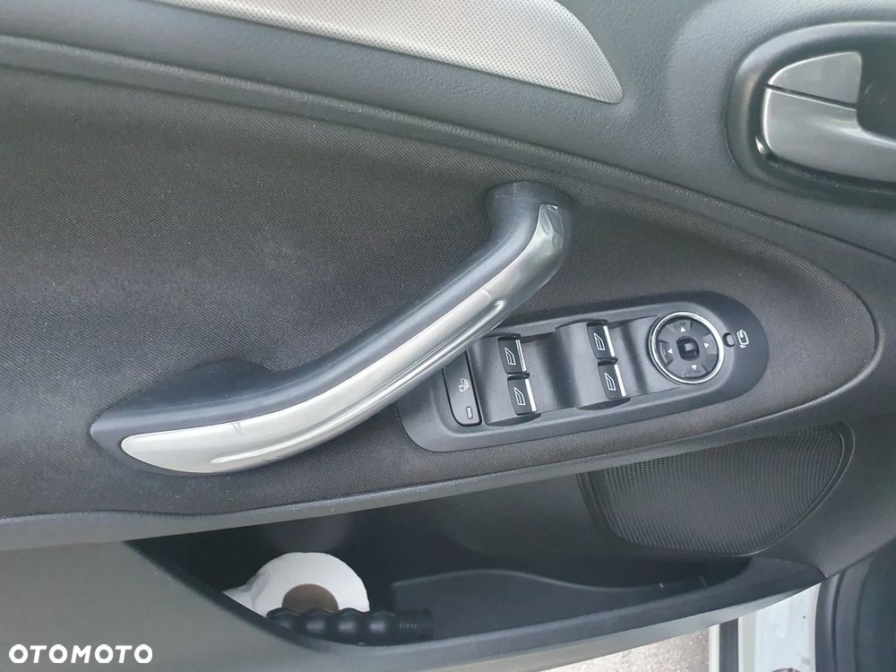 Ford S-Max - 7