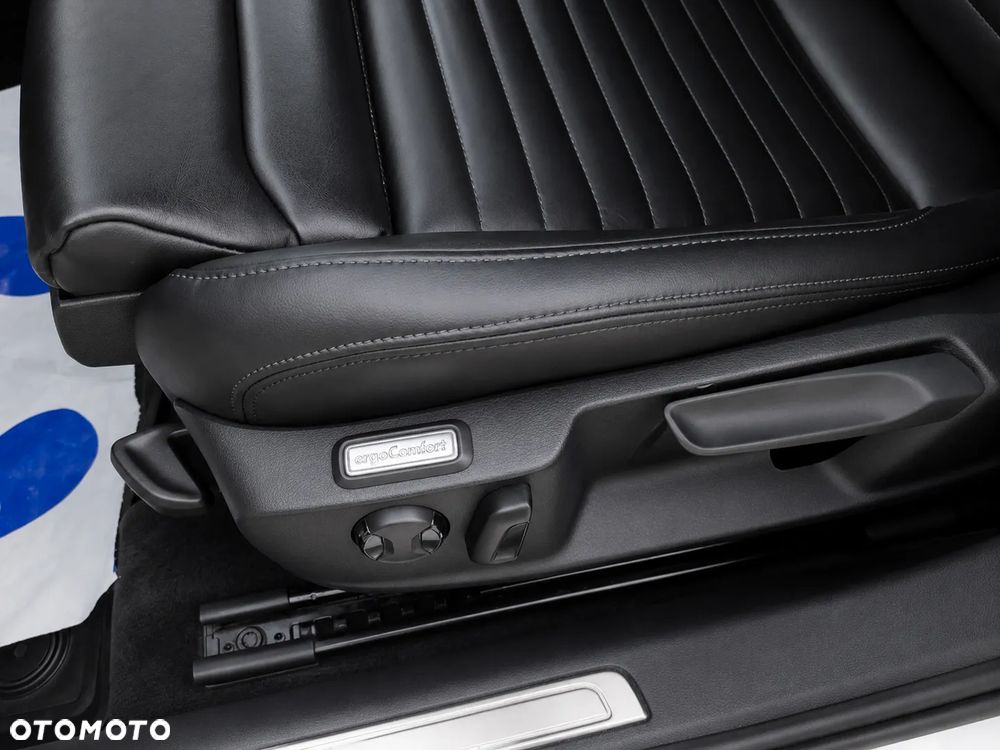 Volkswagen Passat 2.0 TDI SCR DSG Highline - 12