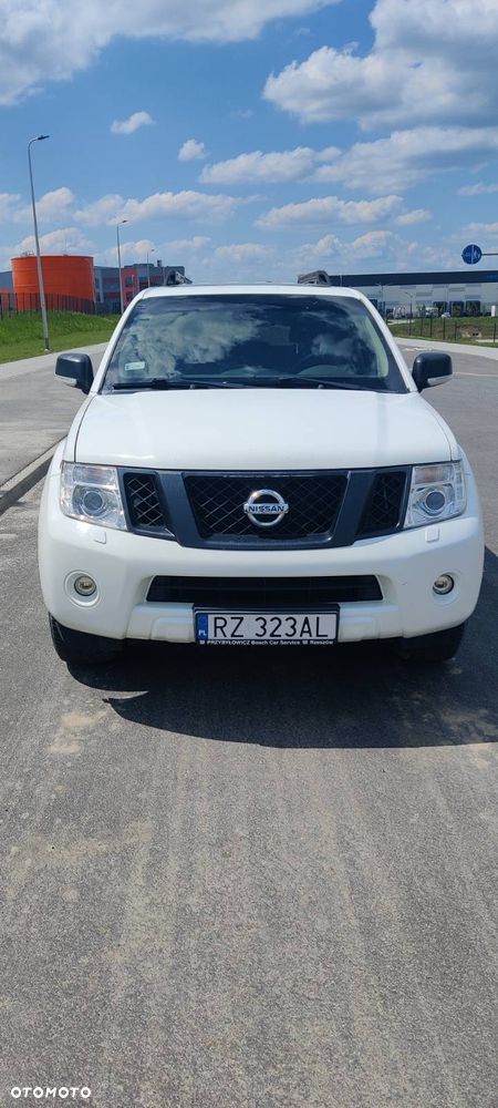 Nissan Pathfinder 2.5 DCi LE - 3