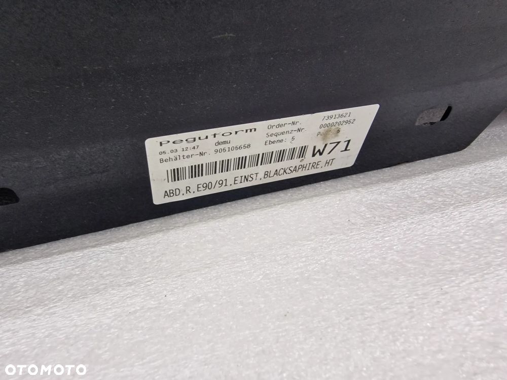 BMW E90 / E91 05- PRAWA LISTWA PROGOWA / NAKŁADKA PROGU , NR 5171-7062298 , NR AUKCJI PR433 - 11