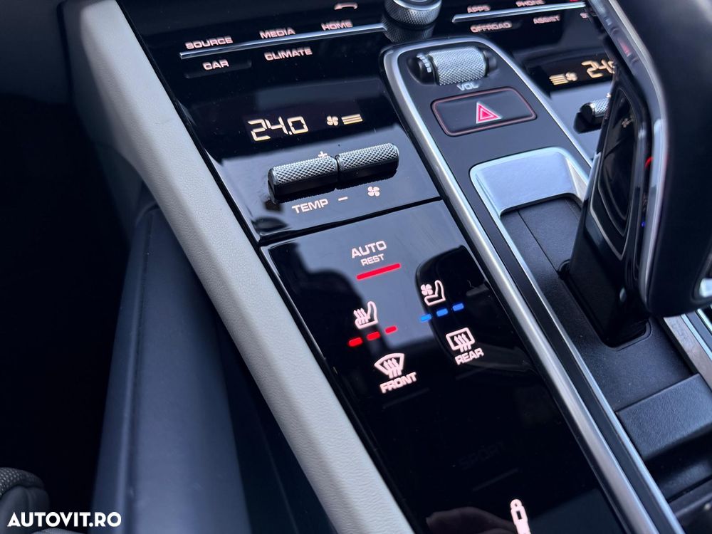 Porsche Cayenne Coupe E-Hybrid Tiptronic S - 13