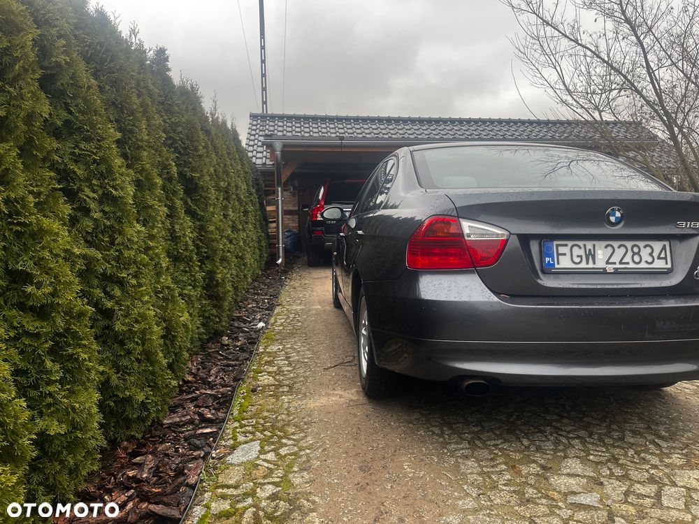 BMW Seria 3 318i - 10
