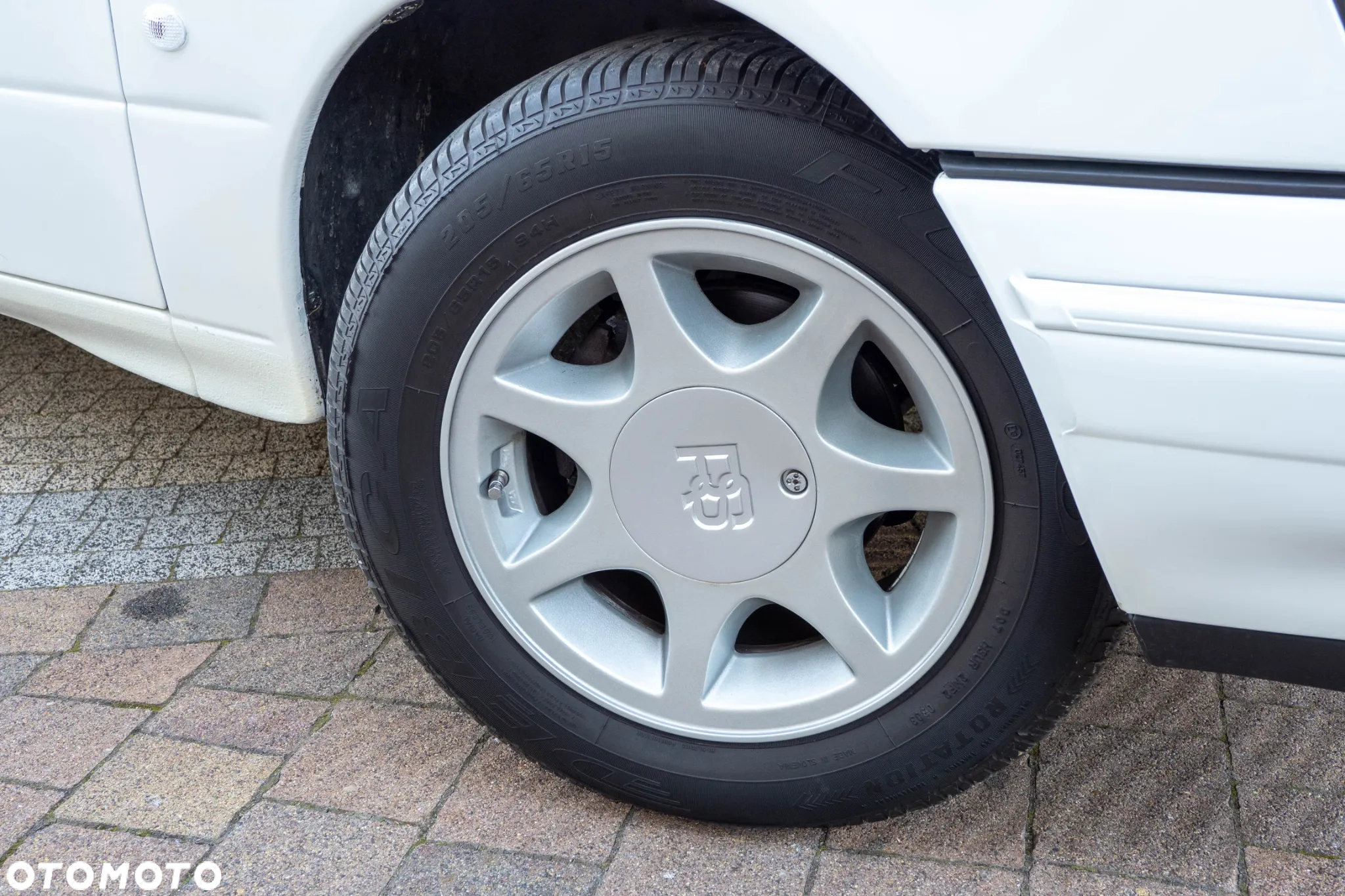 Ford Scorpio - 9