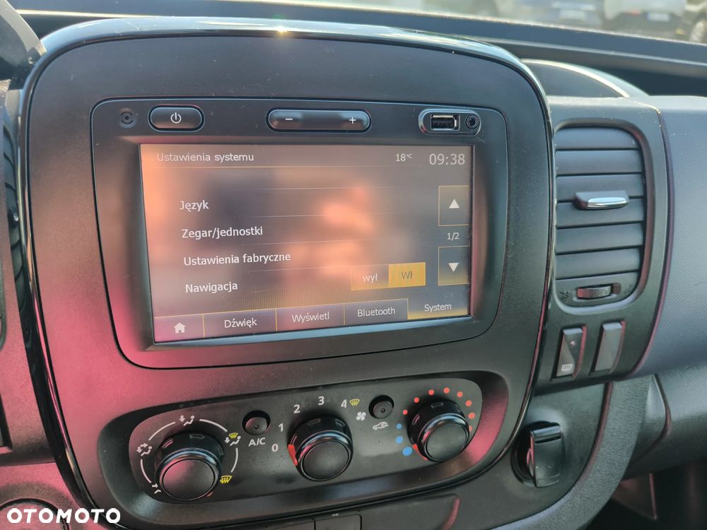 Opel Vivaro - 24