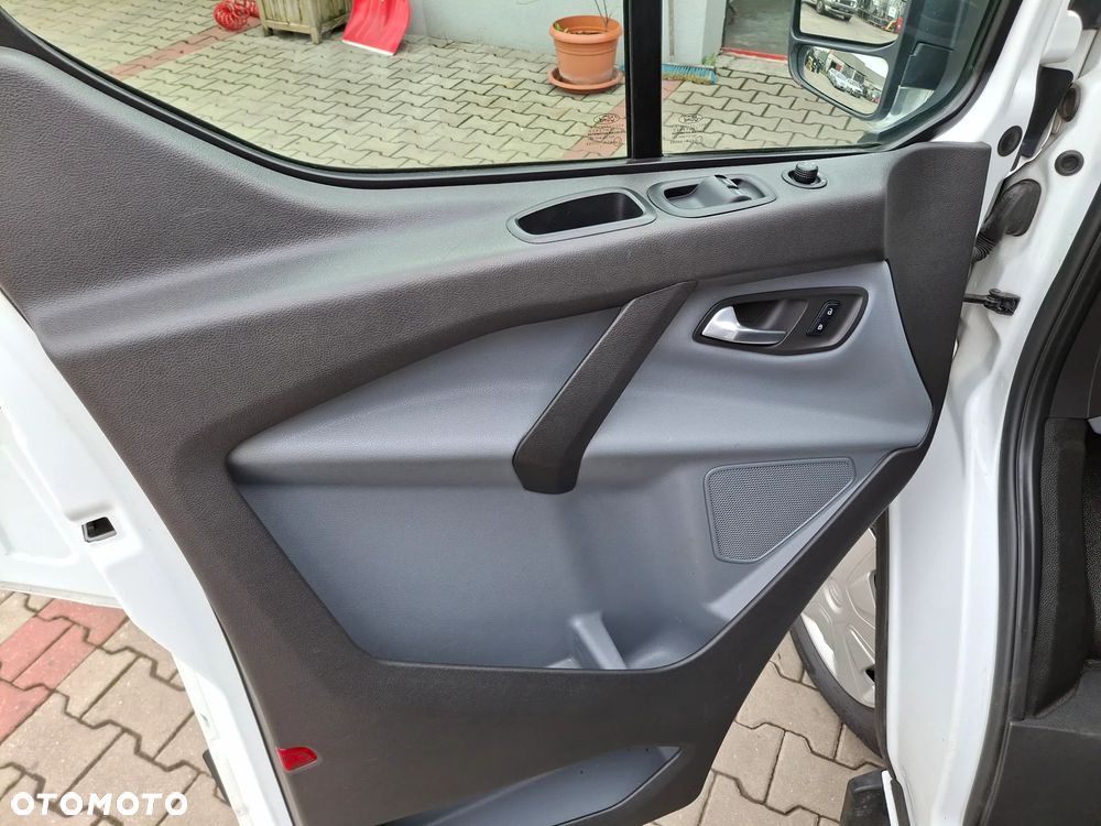 Ford Transit Custom - 20