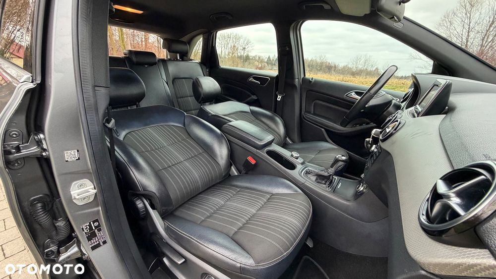Mercedes-Benz Klasa B 180 (BlueEFFICIENCY) - 19