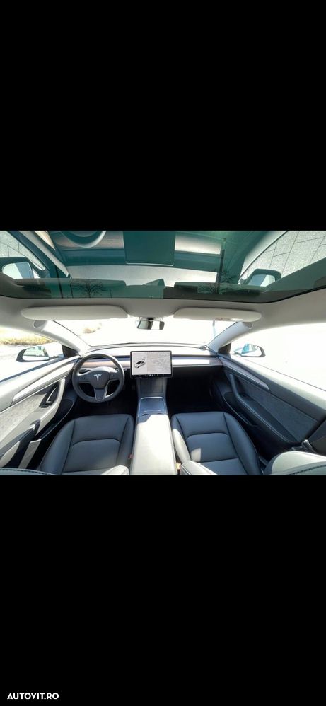 Tesla Model 3 - 7