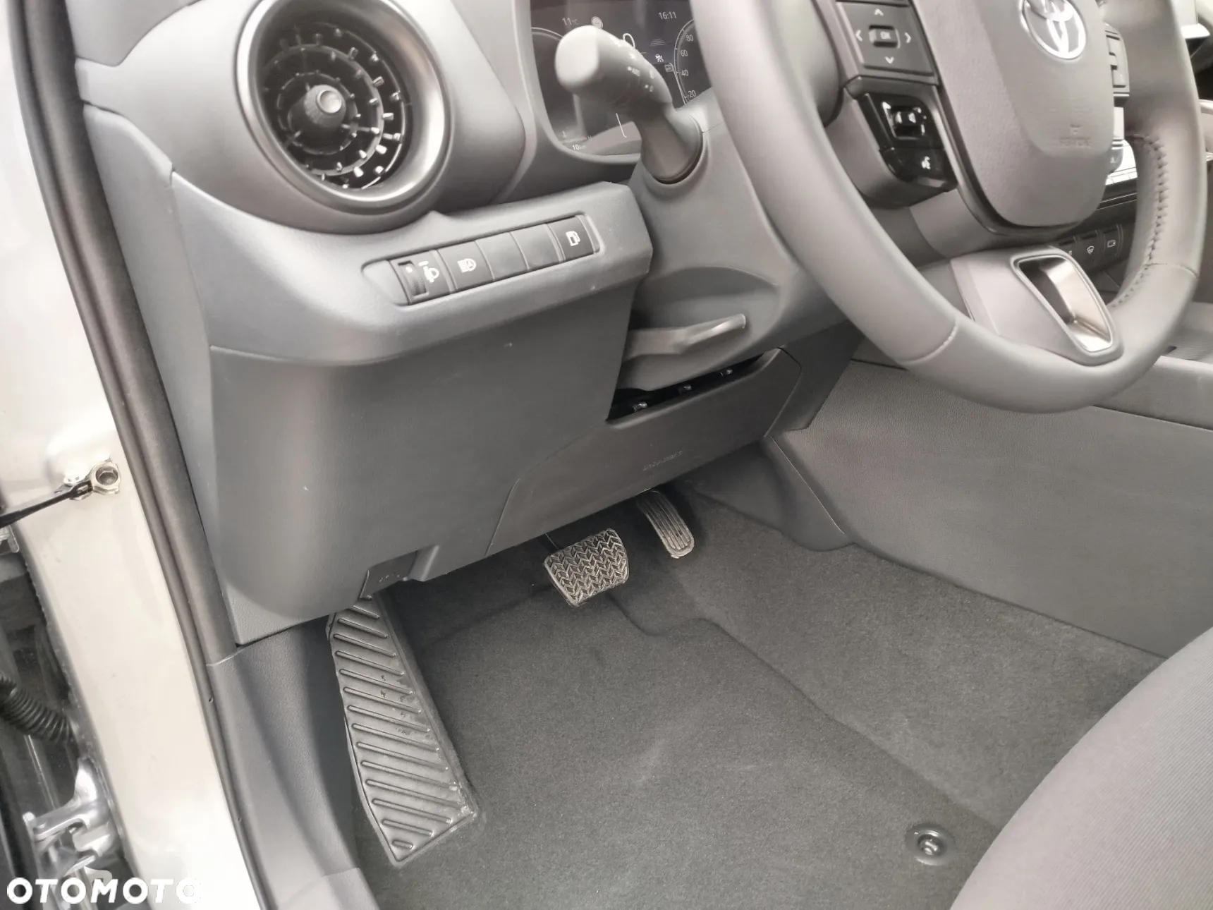 Toyota C-HR - 8