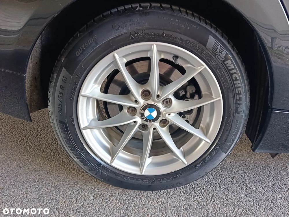 BMW Seria 3 318d - 14