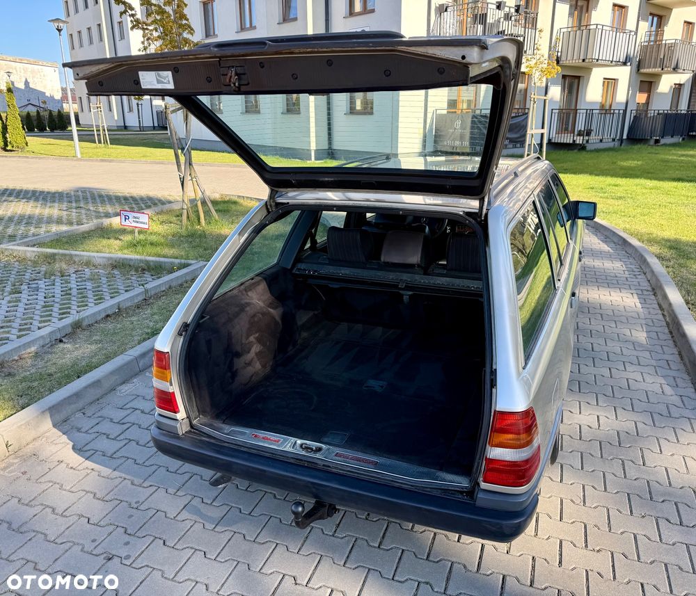 Mercedes-Benz W124 (1984-1993) - 14