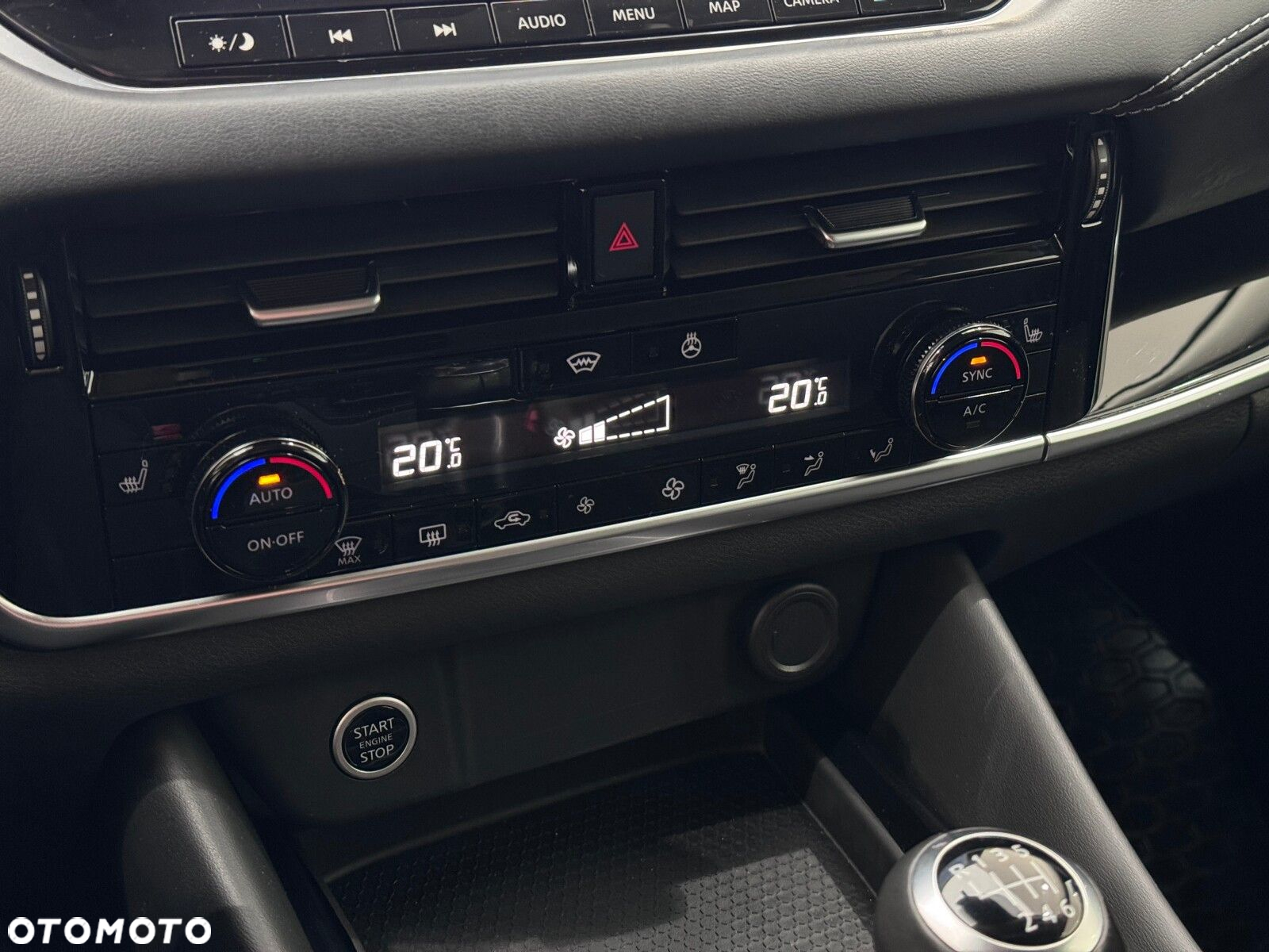 Nissan Qashqai 1.3 DIG-T N-Connecta - 29