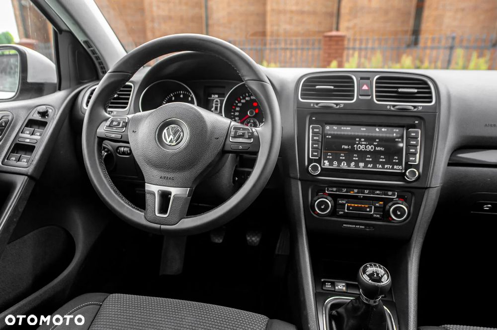 Volkswagen Golf 1.6 Highline - 27