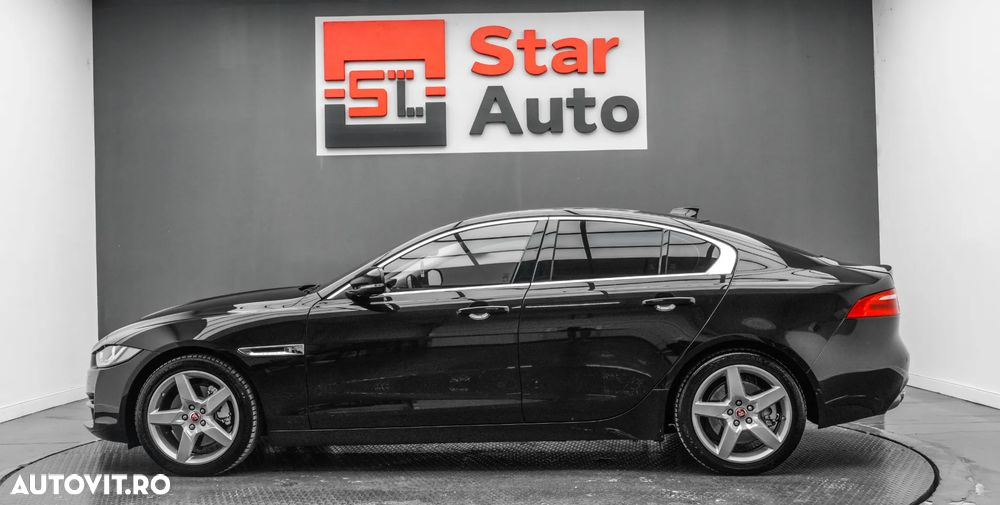Jaguar XE 20t RWD Portfolio - 9