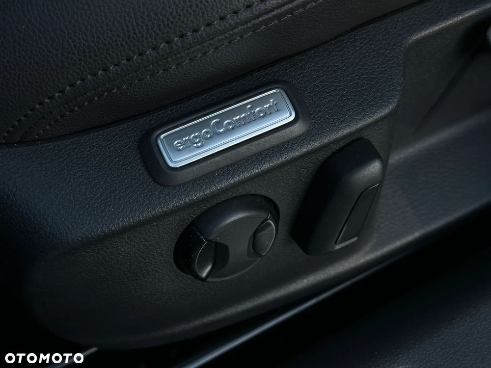 Volkswagen Passat - 14
