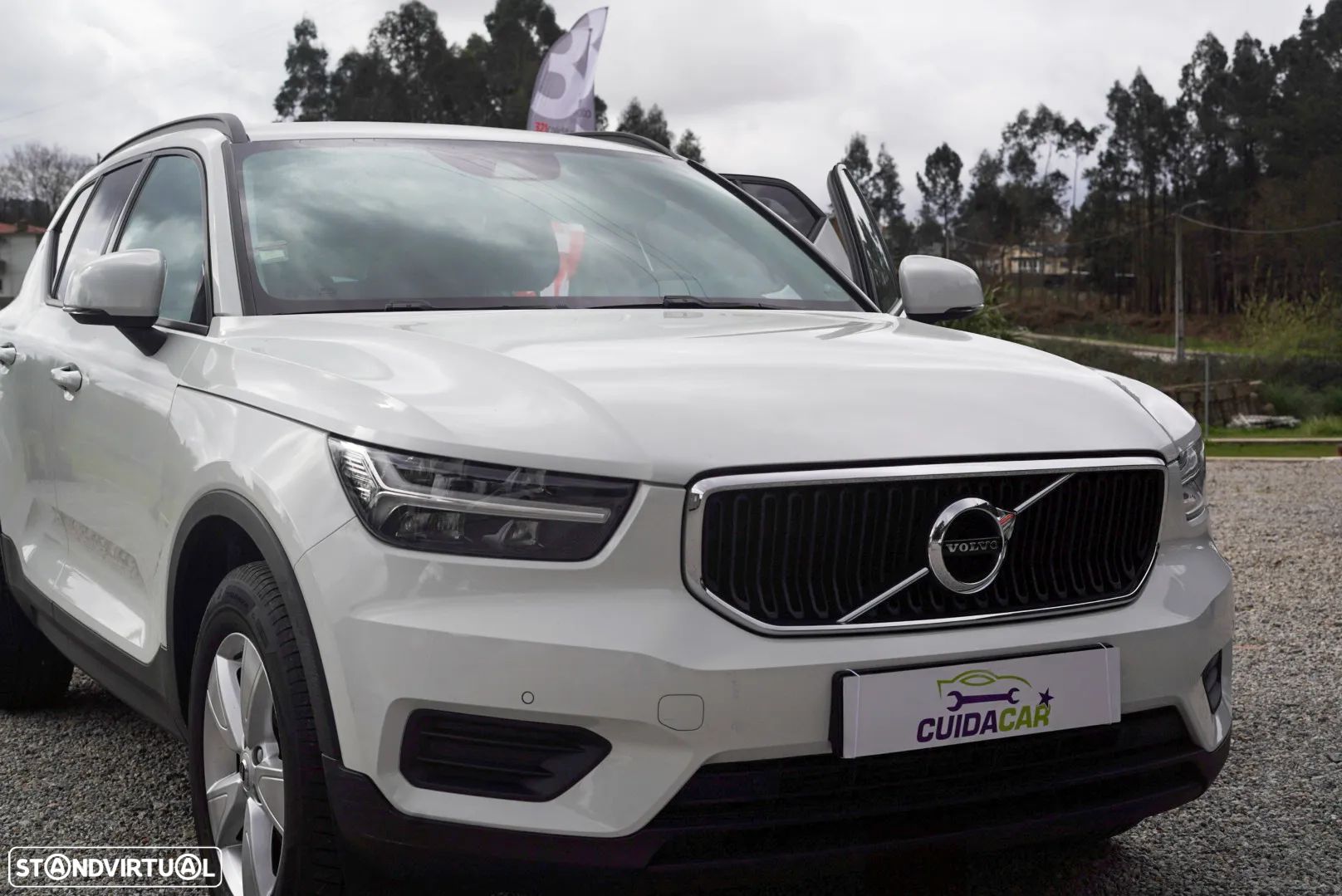 Volvo XC 40 2.0 D3 Momentum - 1