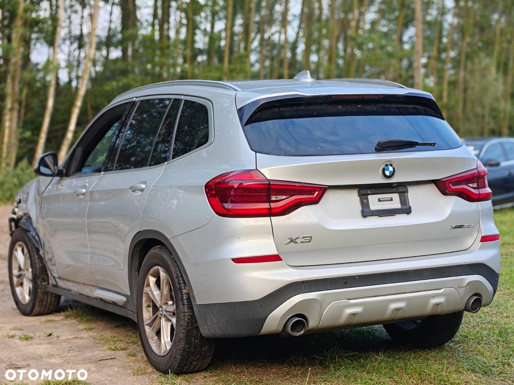 BMW X3 xDrive30i Luxury Line - 6