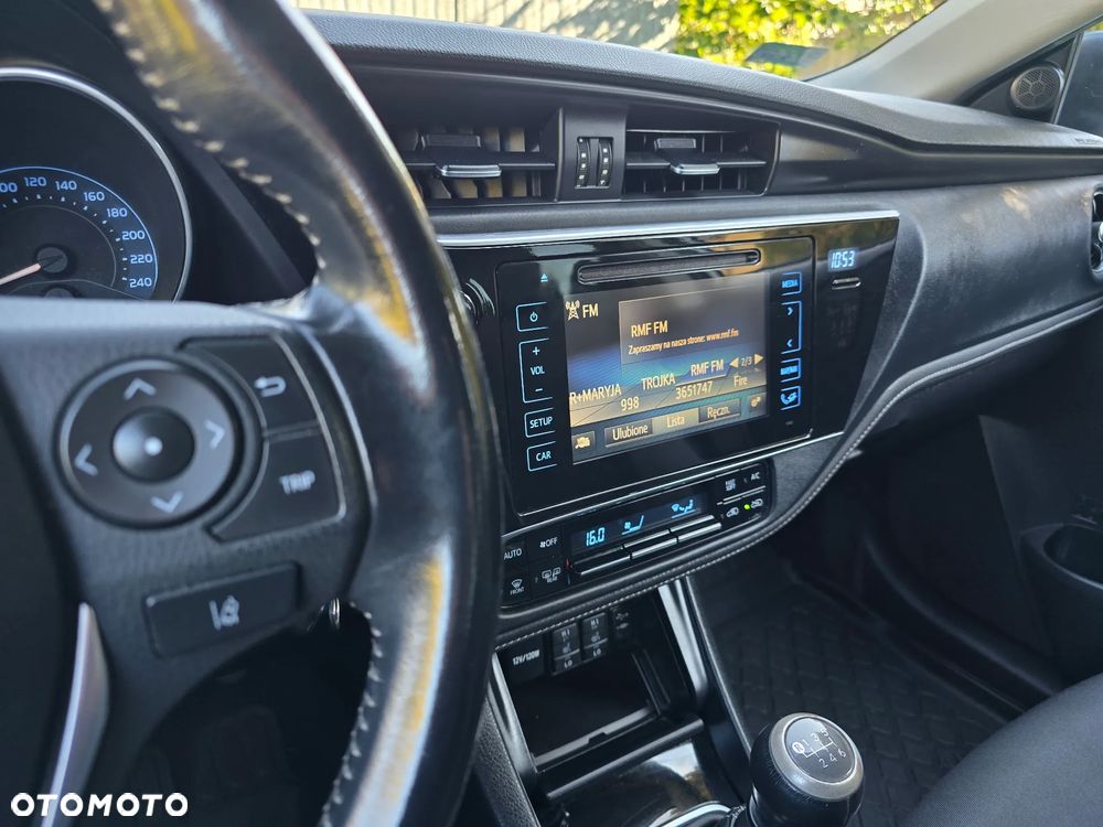 Toyota Auris 1.6 Premium - 9