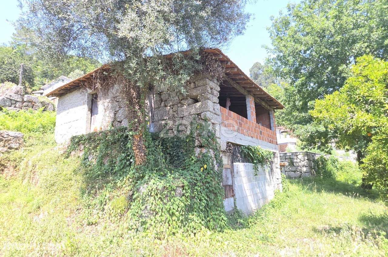Moradias para restauro+ Terreno - Grande imagem: 3/20