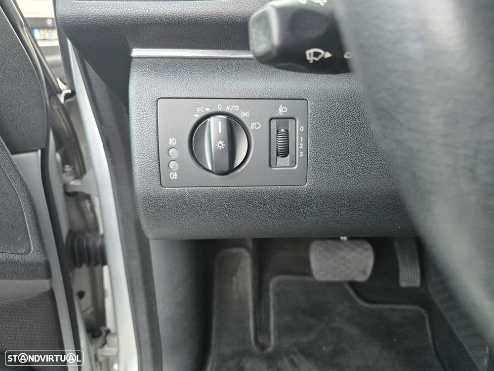 Mercedes-Benz B 180 - 20