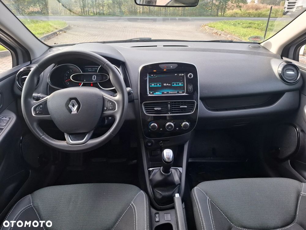 Renault Clio - 11