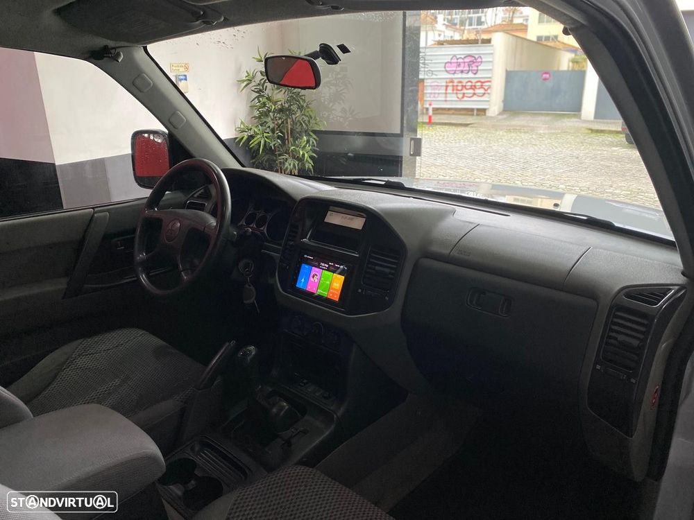 Mitsubishi Pajero 2.5 TD GLX - 24