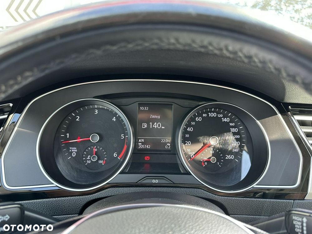 Volkswagen Passat Variant 2.0 TDI BMT Comfortline - 19