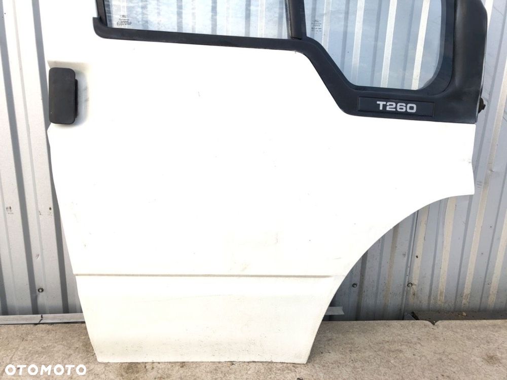 DRZWI PRAWY PRZÓD  FORD TRANSIT Autobus (FD_ _, FB_ _, FS_ _, FZ_ _, FC_ _) 2000 - 2006 2.0 DI - 2