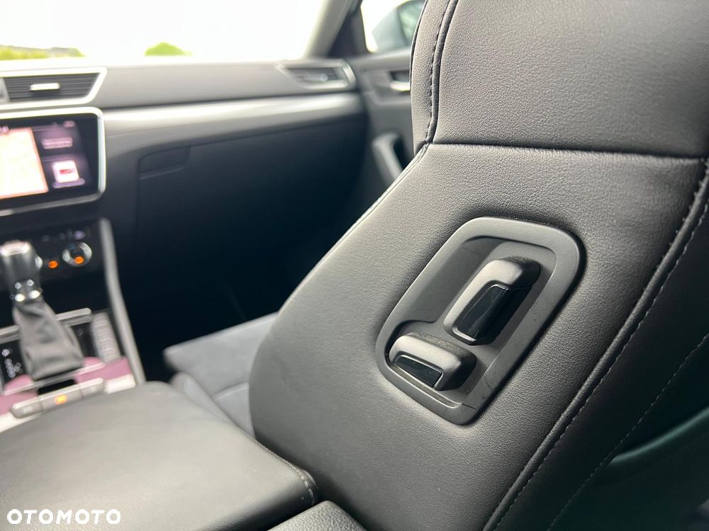 Skoda Superb 2.0 TDI DSG Style - 28