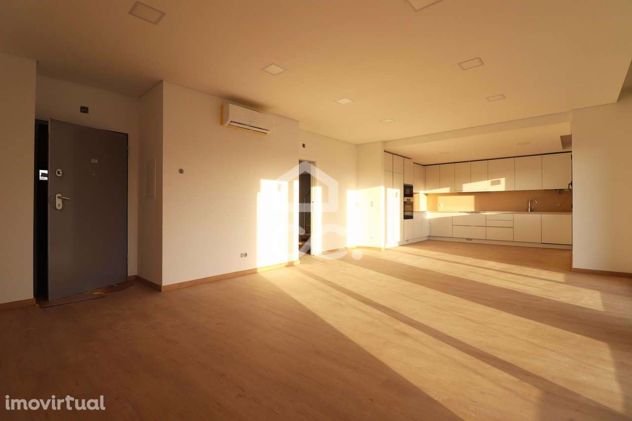 T3 novo com Churrasqueira, garagem fechada e 1 lugares de estacionamen - Grande imagem: 3/10