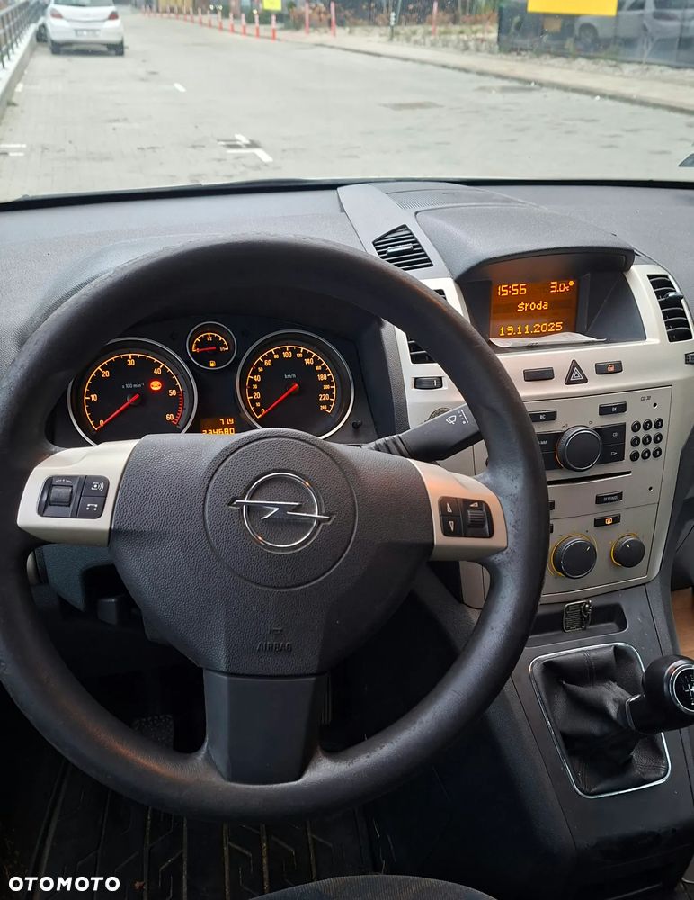 Opel Zafira - 8