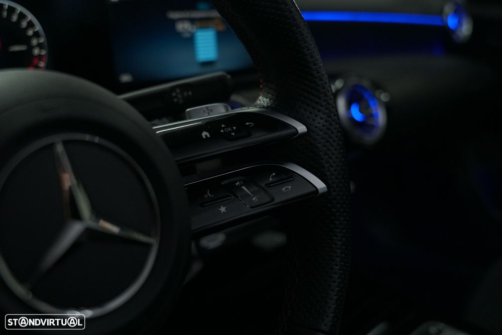 Mercedes-Benz A 250 Limousine e AMG Line - 11