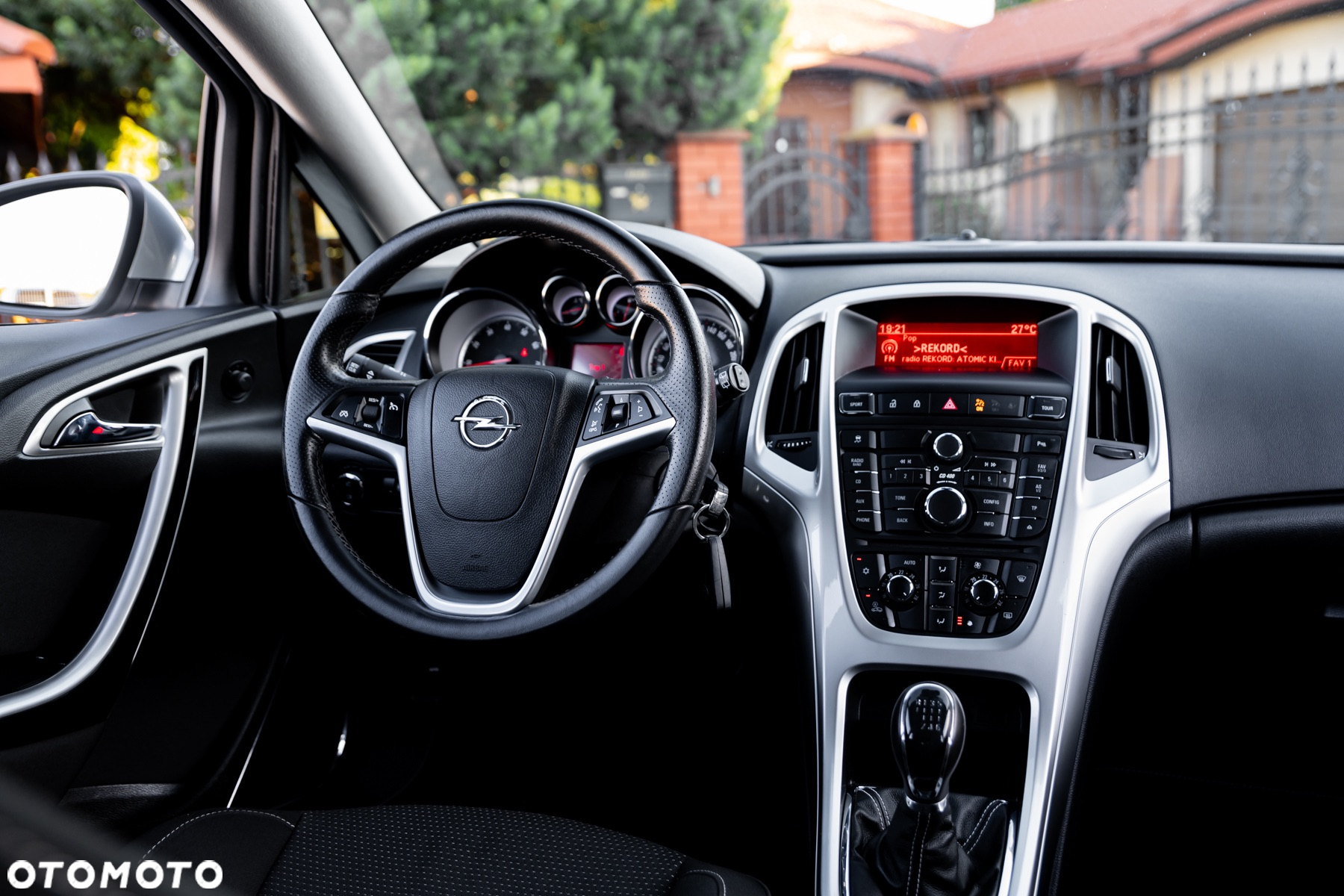 Opel Astra 1.6 Turbo Sport - 26