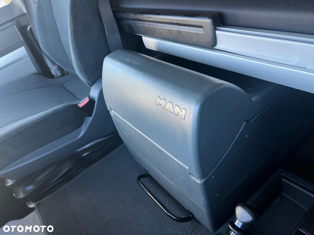 MAN TGL 8.250 XXL KONTENER+WINDA 2xŁÓŻKO WEBASTO BLOKADA MOSTU NAVI KLIMA POSTOJOWA LODÓWKA - 23