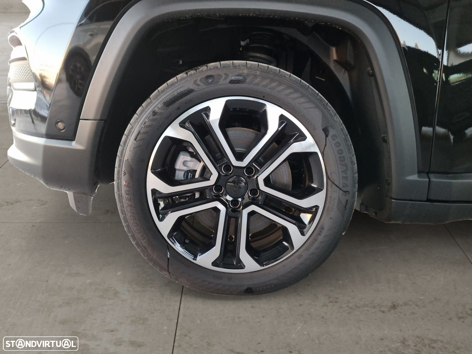 Jeep Compass - 12