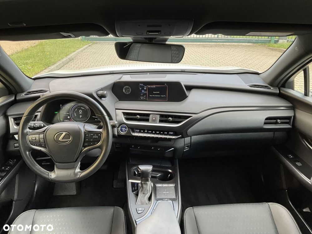 Lexus UX - 19