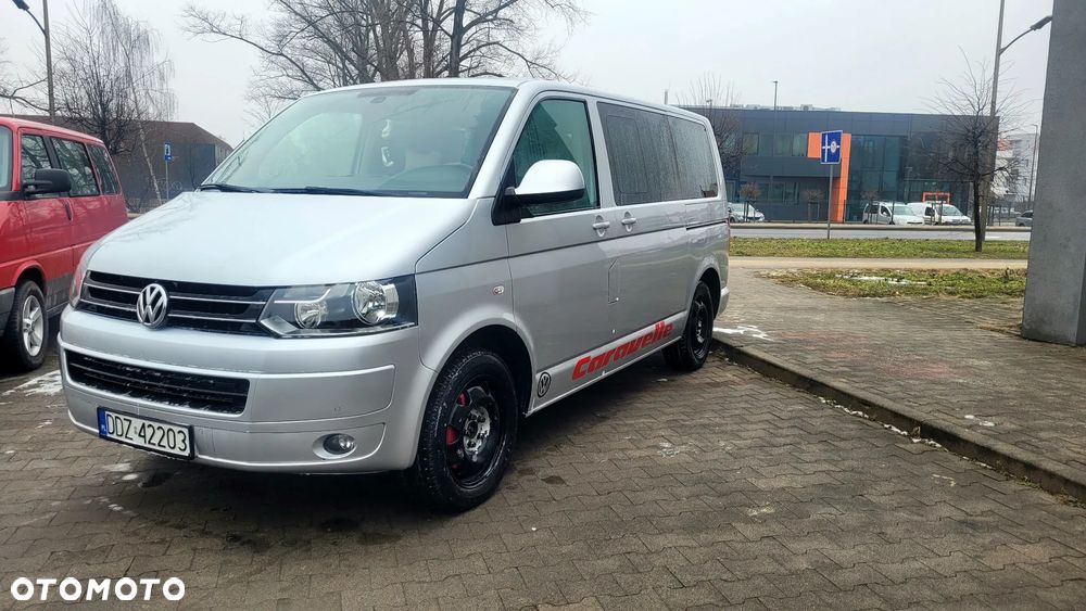 Volkswagen Caravelle - 1