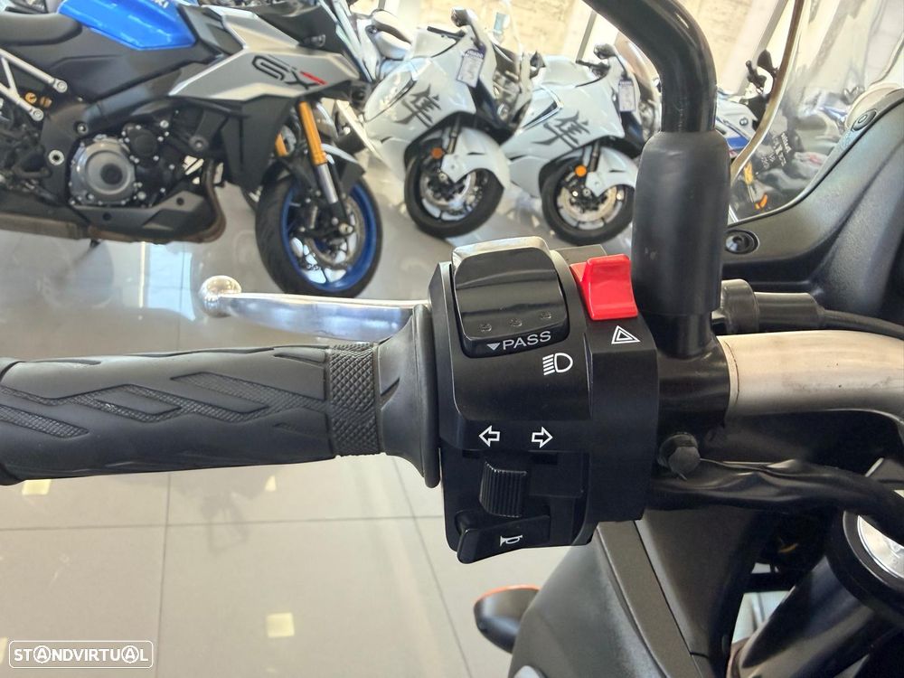 Suzuki DL 650 XT - 5