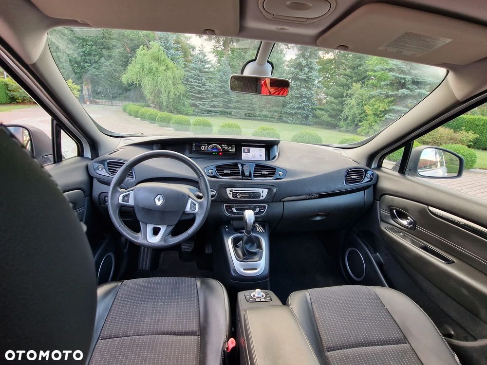 Renault Grand Scenic 2.0 16V 140 CVT Bose Edition - 6