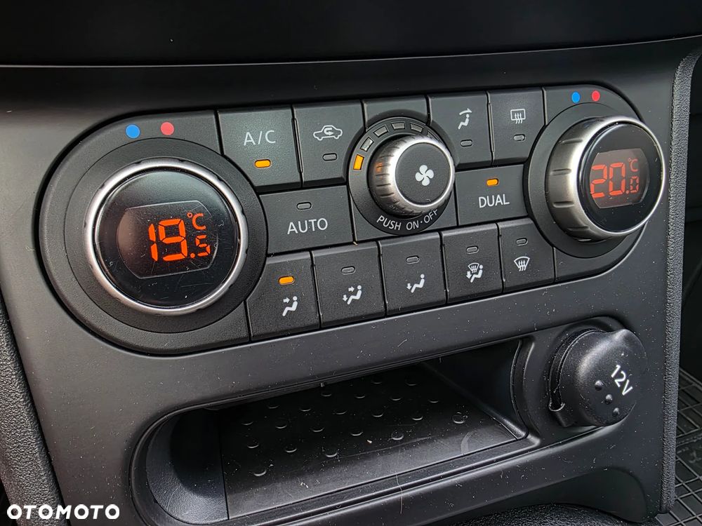 Nissan Qashqai 2.0 4x4 Tekna - 26