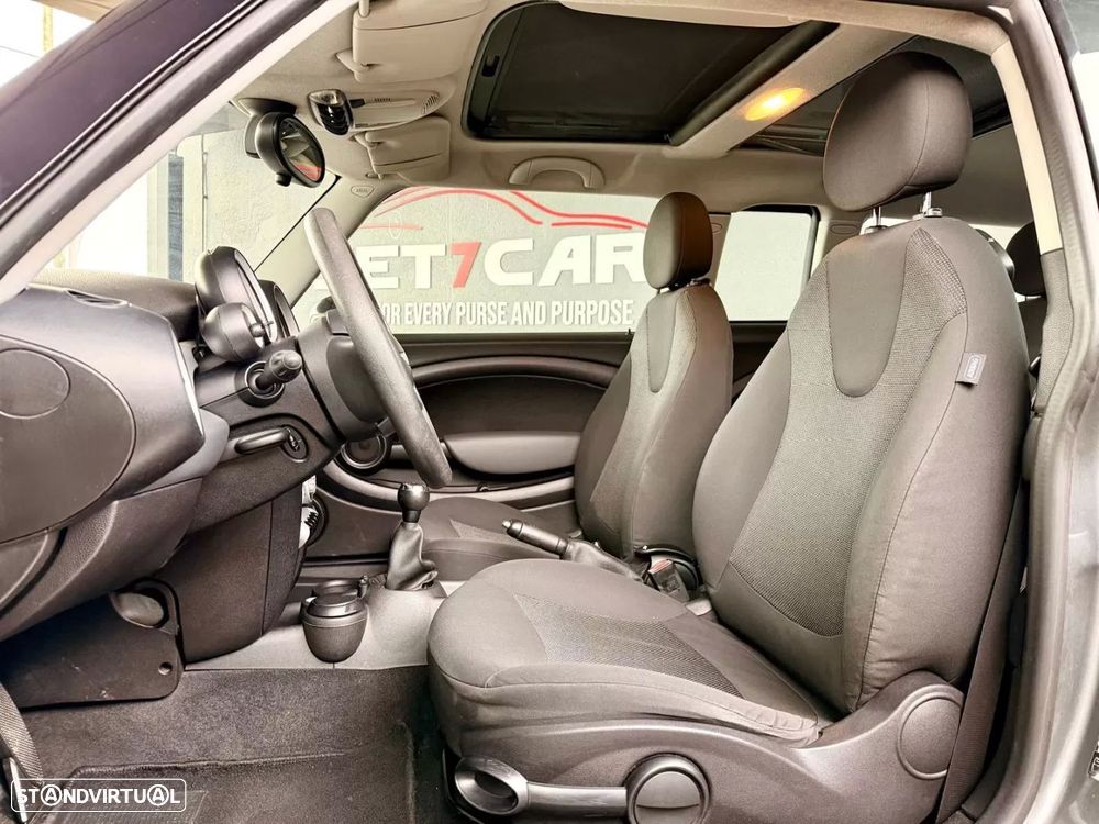 MINI Clubman Cooper D - 14